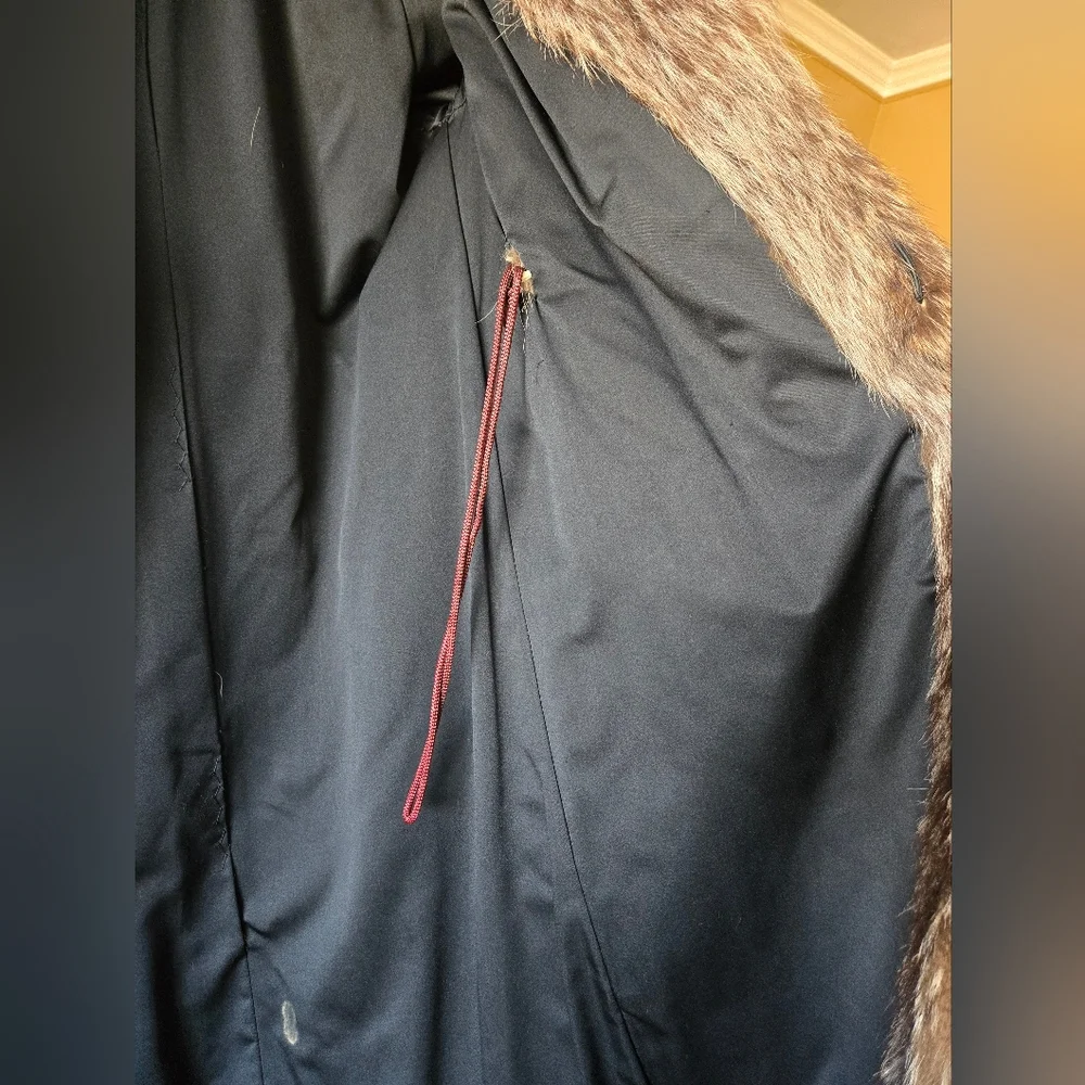 Luxurious Racoon Fur Coat - Picture 3 of 12